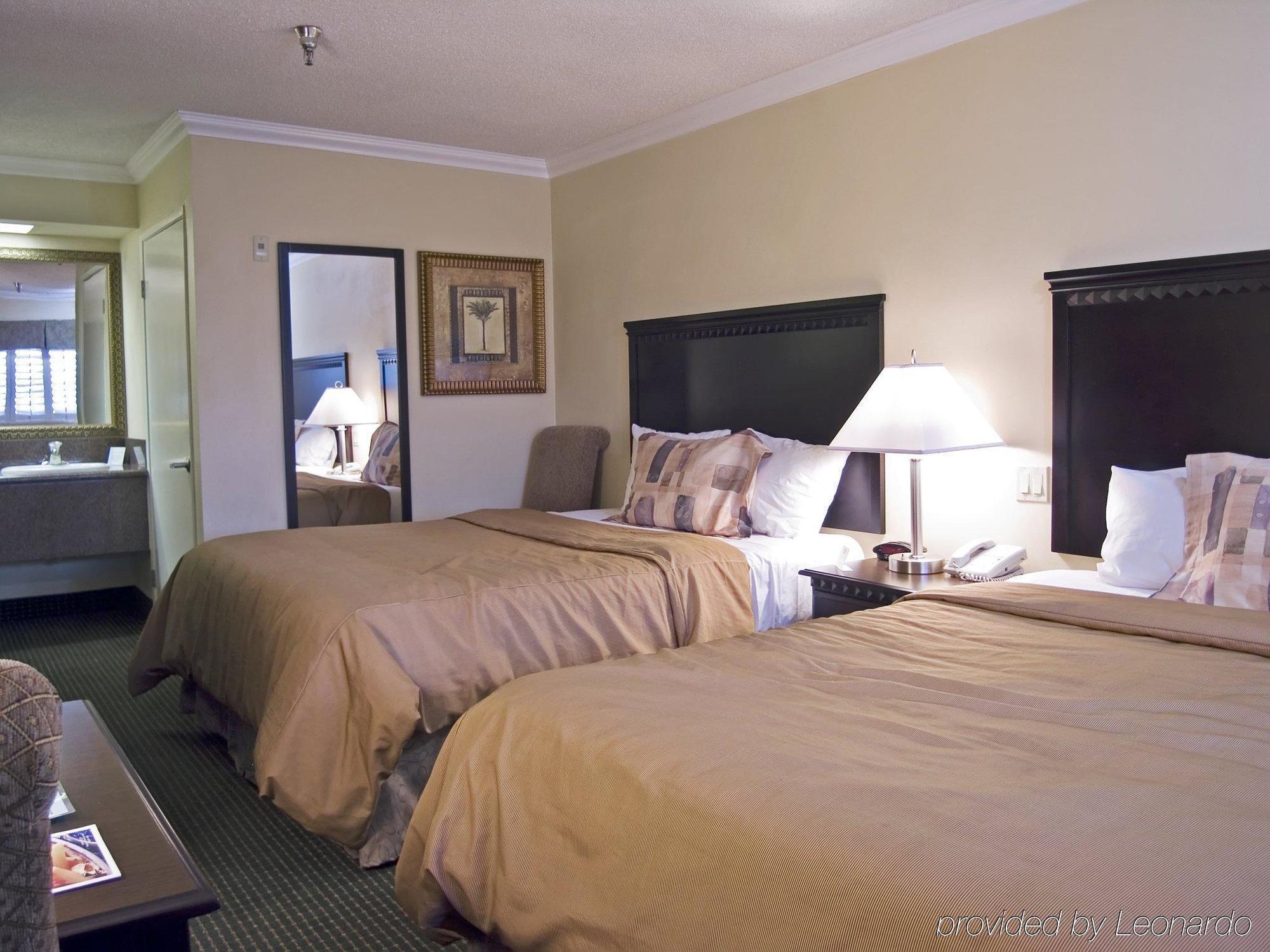 Hotel Travelodge By Wyndham Chatsworth 2*