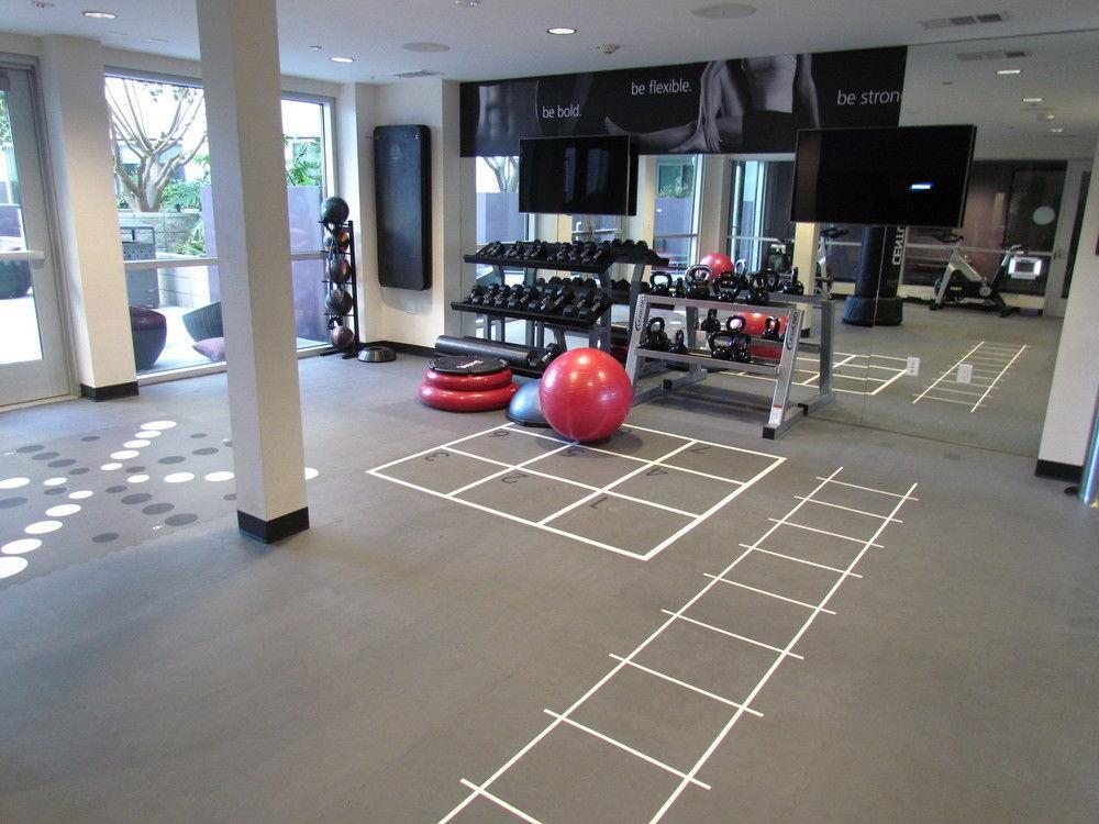 Miracle Mile Apartments With Full Amenities Apartment Los Angeles