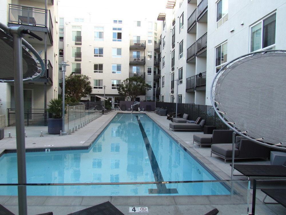Miracle Mile Apartments With Full Amenities Apartment