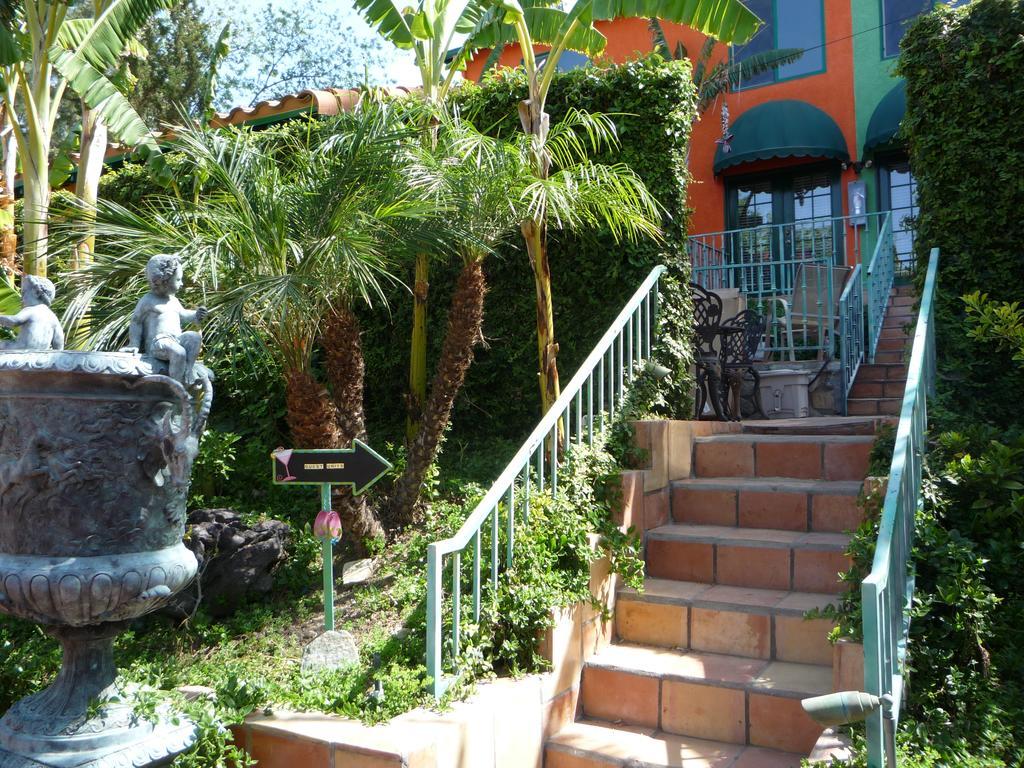 Casa de hóspedes Woodland Hills Calabasas Guesthouses 3*