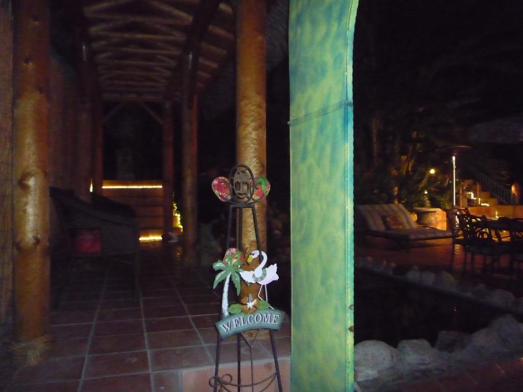 Guest house Woodland Hills Calabasas Guesthouses Los Angeles