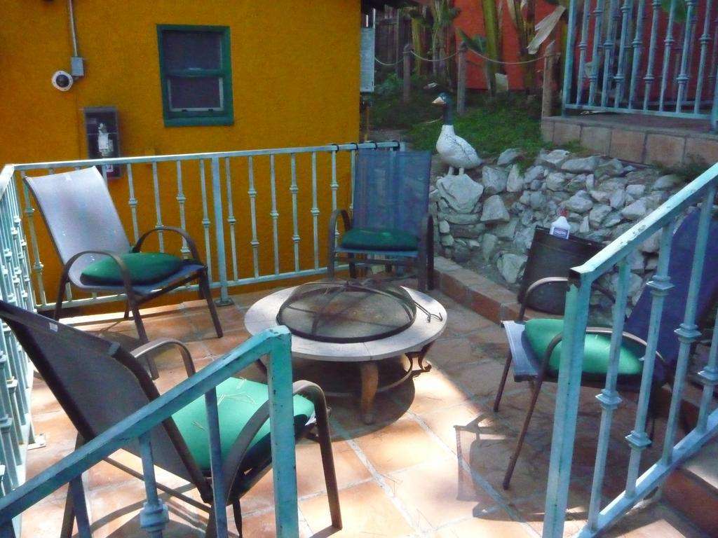 Guest house Woodland Hills Calabasas Guesthouses