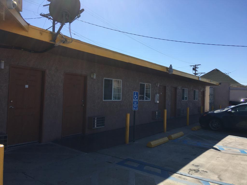 Piper - Angeles Motel Los Angeles