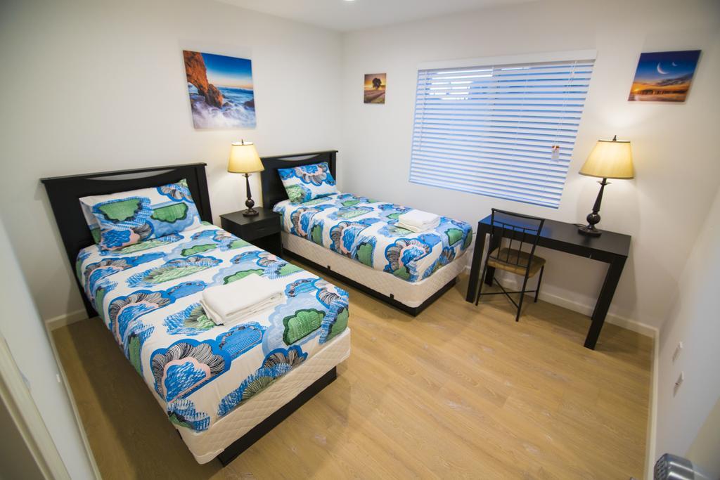 Angeles Lax Aparthotel Los Angeles