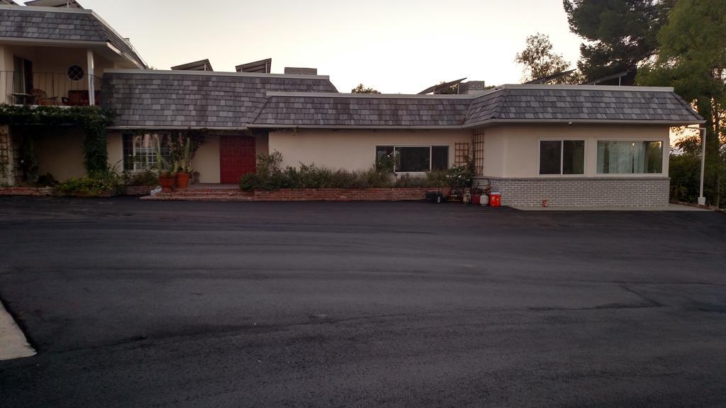 Holiday home Frank Sinatra/roger Miller/clint Walkers Woodland Hills Mansion Los Angeles