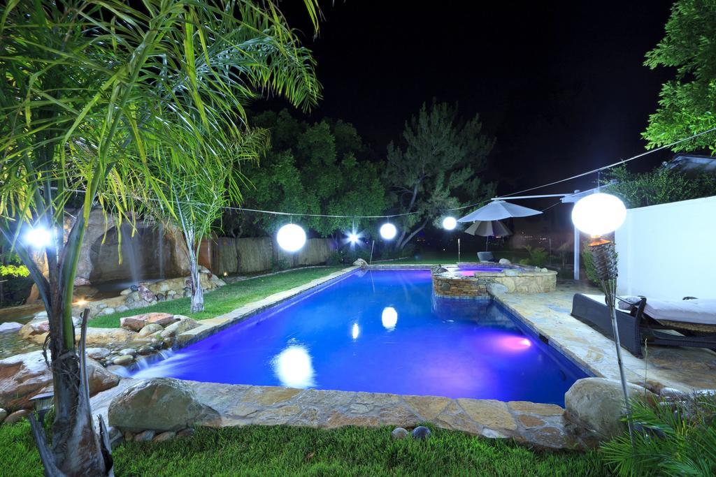 Frank Sinatra/roger Miller/clint Walkers Woodland Hills Mansion Holiday home Los Angeles