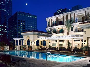 Sunshine At The Piero Apartment Los Angeles