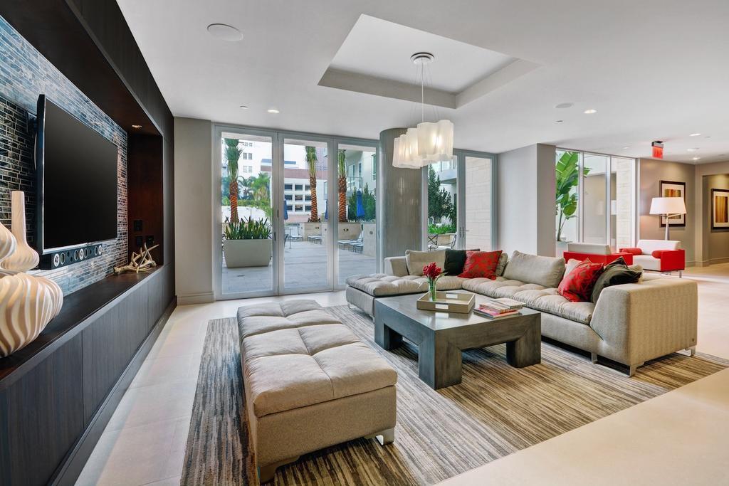 Living The La Dream 2 Bed 2 Bath