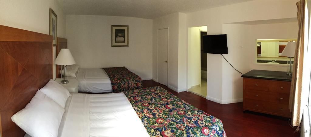 M El Monte Hotel