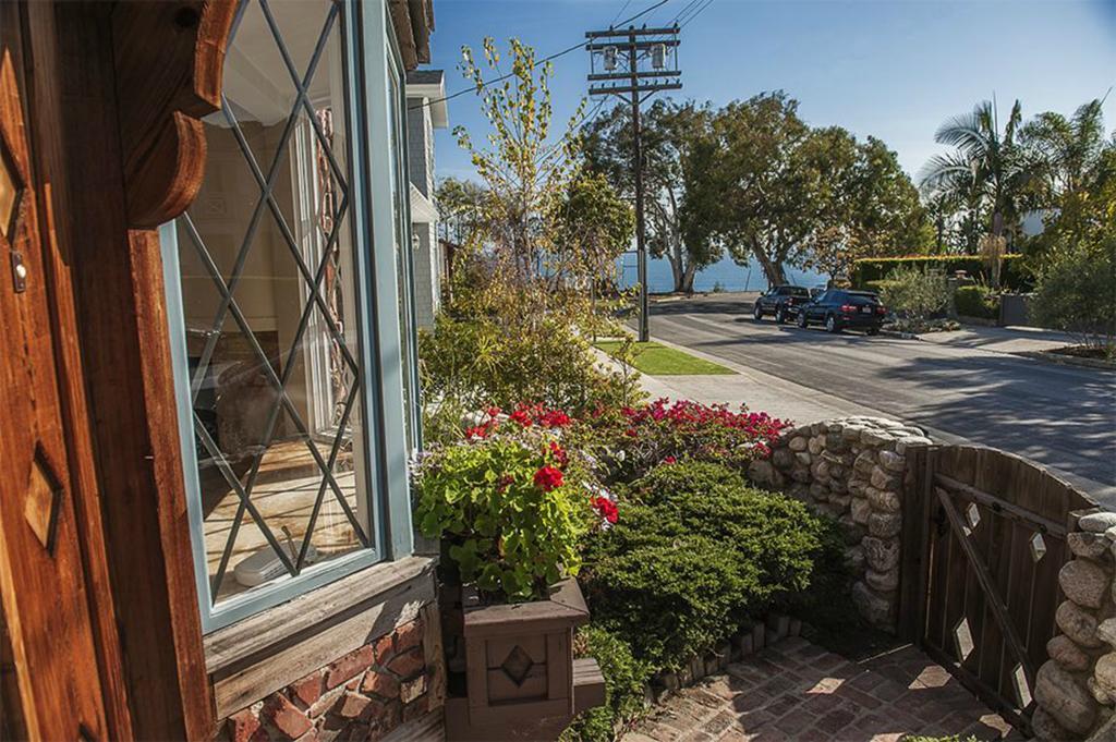 Holiday home European Elegance By The Sea *