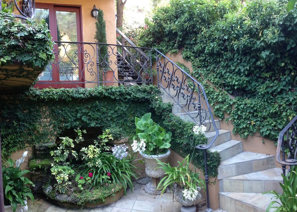 Bel Air Guest house
