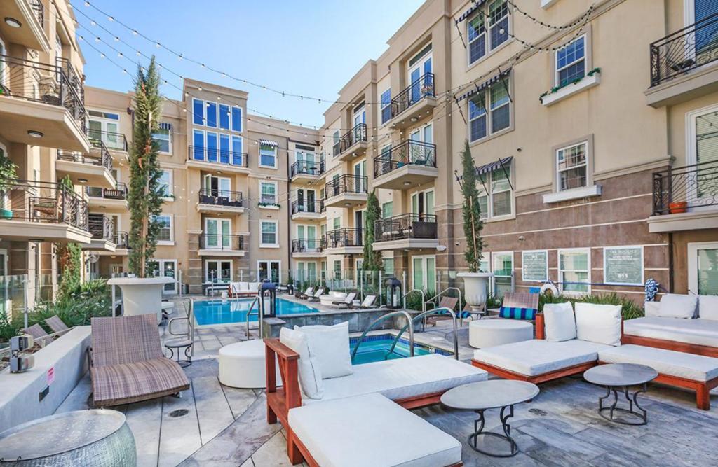 Franklin Tower Apartment *