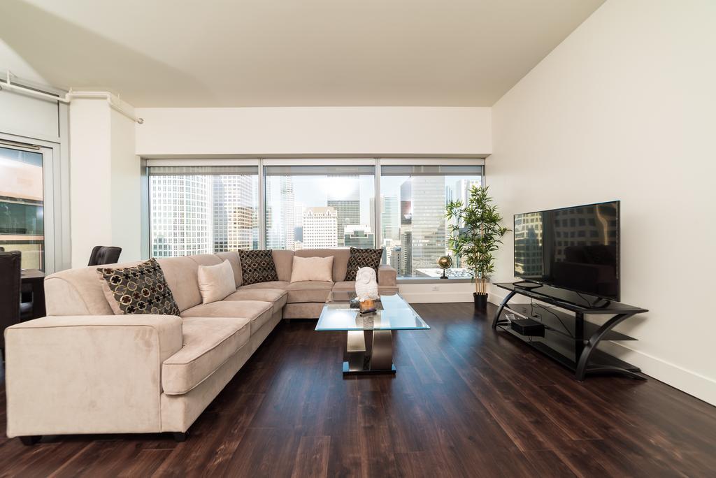 Luxurious Highrise 2b 2b Heart Of Downtown La