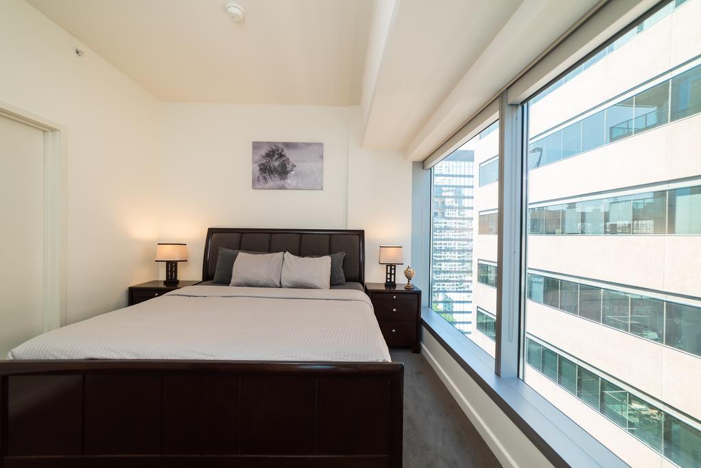Apartment Luxurious Highrise 2b 2b Heart Of Downtown La Los Angeles