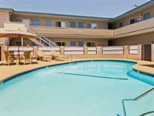 Olivia Hotel Motel 2*