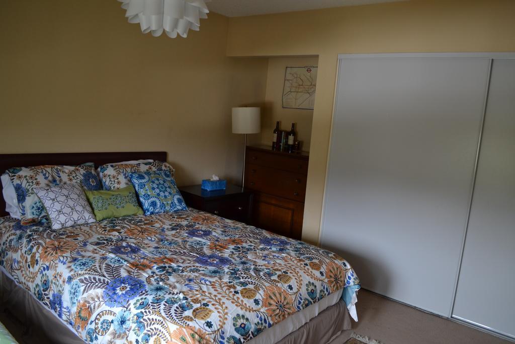 Bed & Breakfast In Hollywood Hills 3*