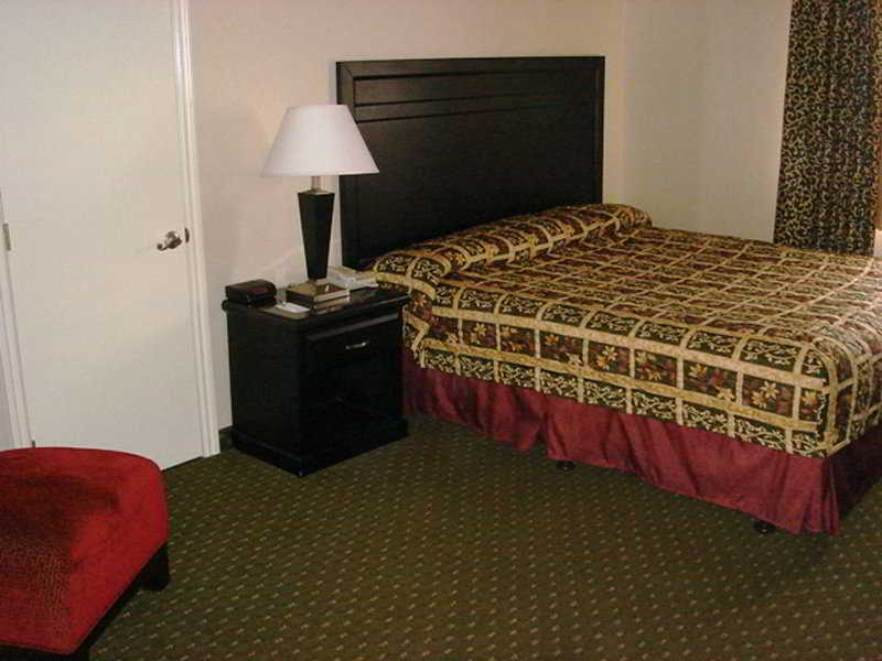 Comfort Near Universal Hollywood Hotel