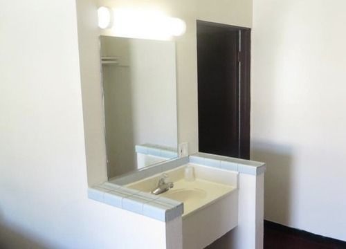 Eagle Rock Motel 2*
