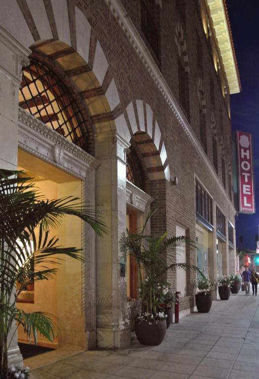 Normandie Angeles Hotel 3*