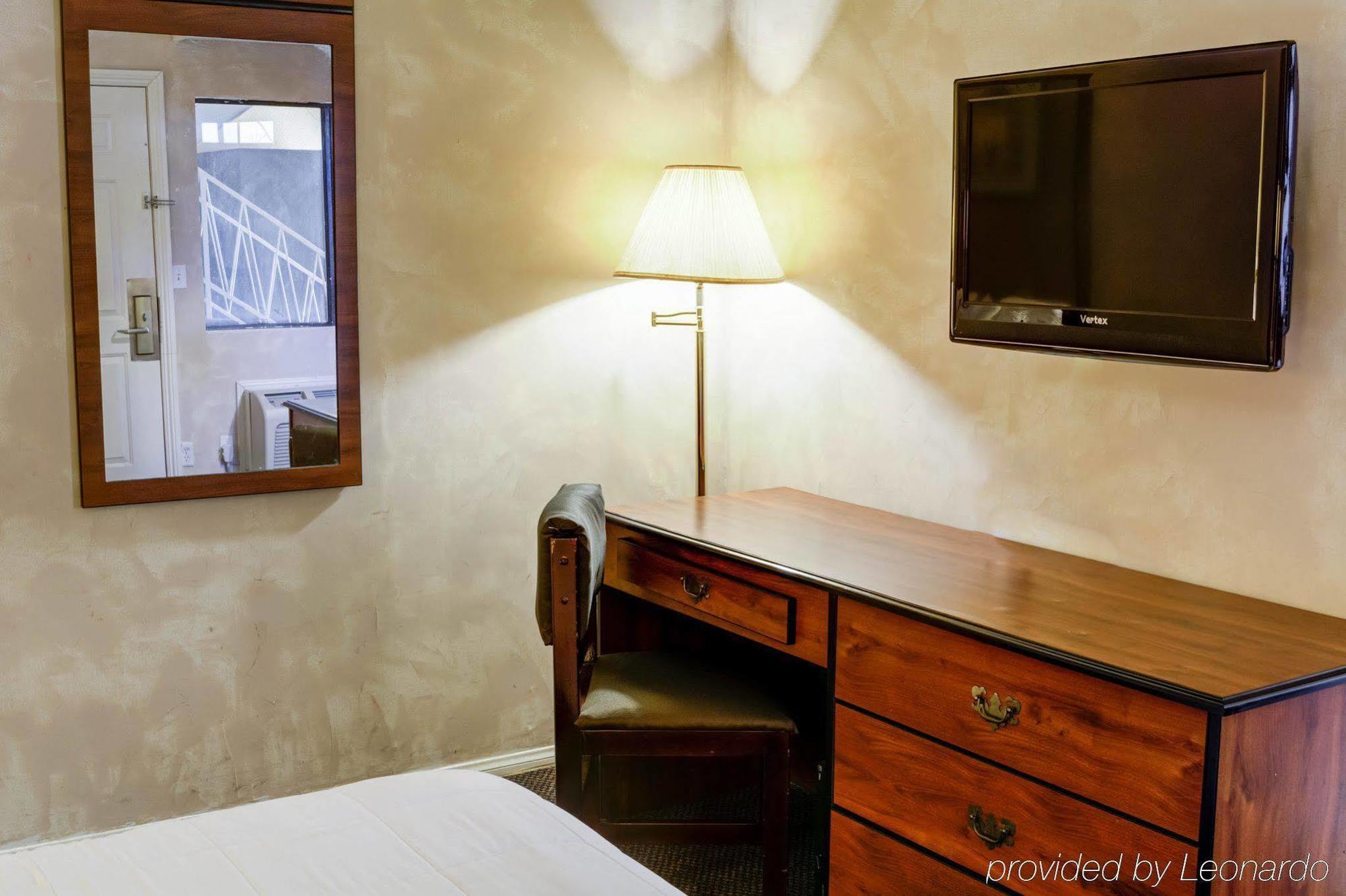 Rodeway Near Venice Beach Inn 3*