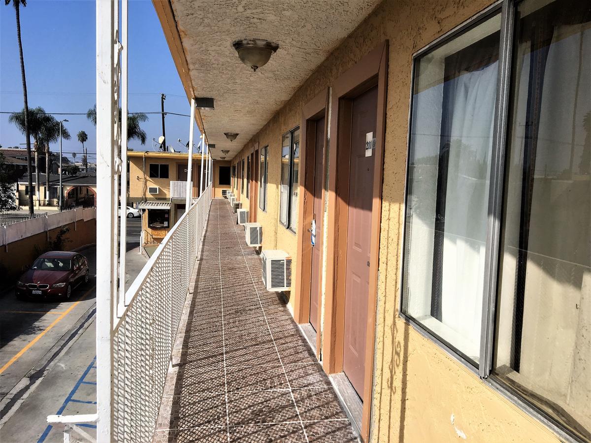 4 Star 2* Los Angeles