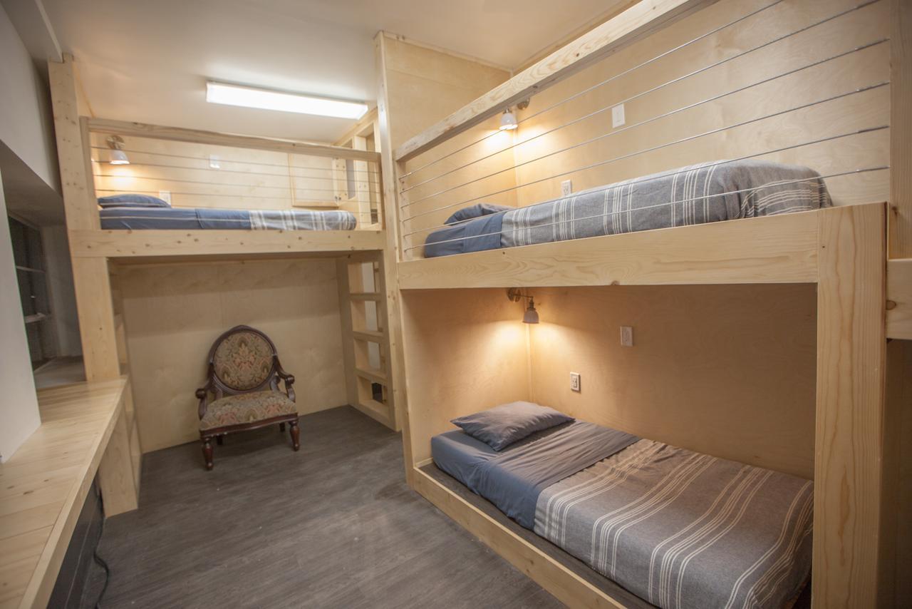 Dormshare Hostel *