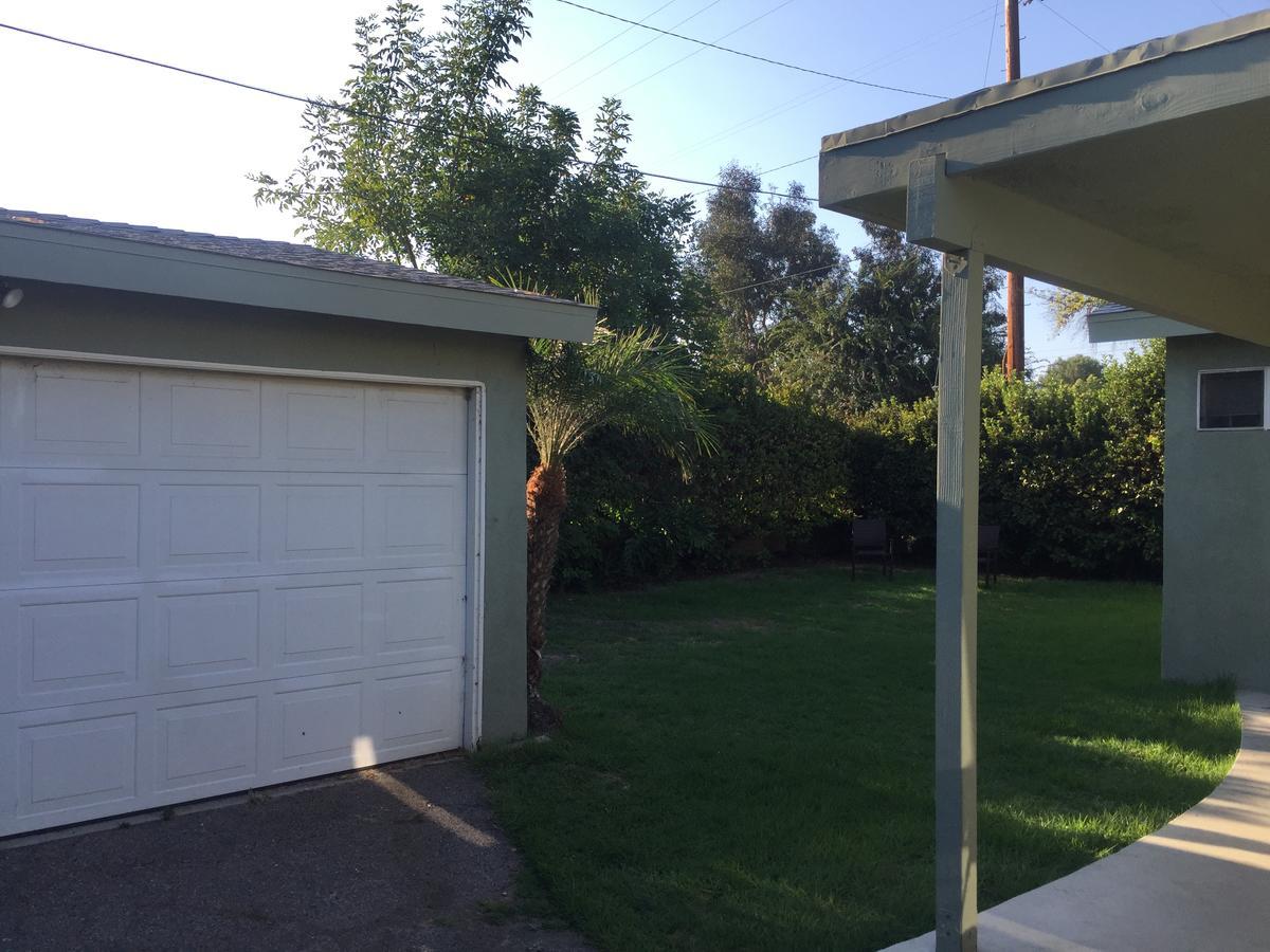 Hostel Valley Village // Sherman Oaks // North Hollywood *