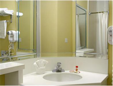 Super 8 By Wyndham Angeles Downtown Los Angeles