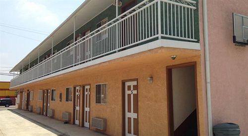 Motel Value 2*