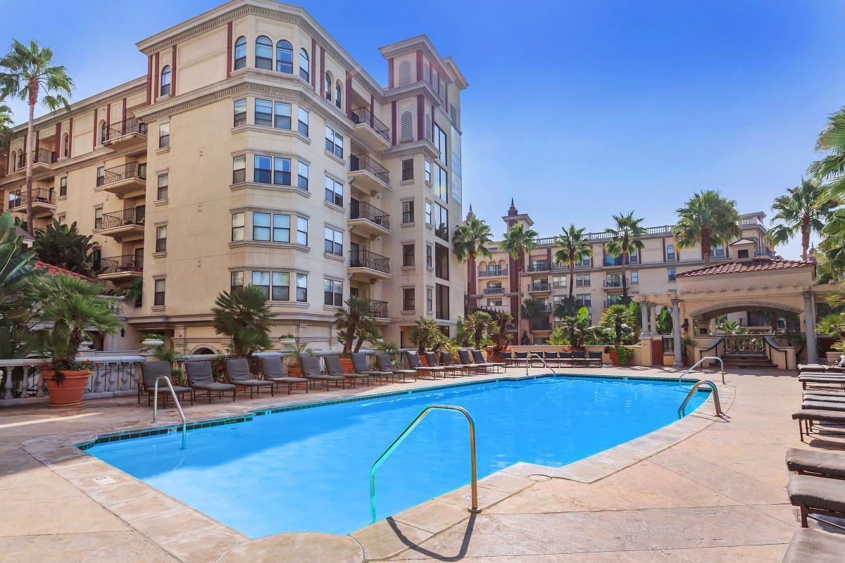 Luxury Oasis Apartment Los Angeles