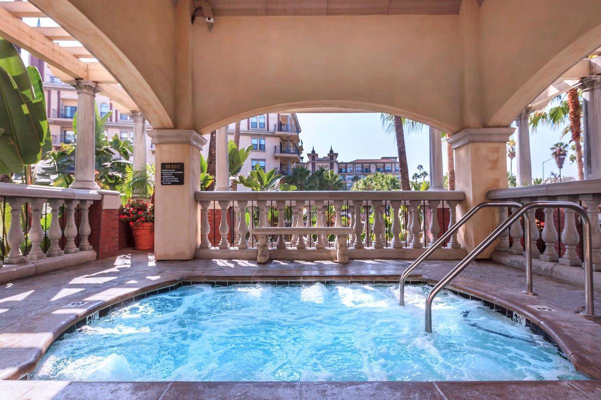 Luxury Oasis Apartment Los Angeles