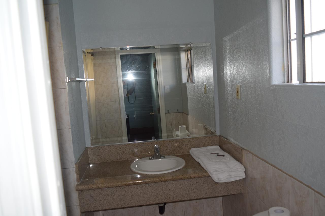 Top Hat Motel Motel Los Angeles