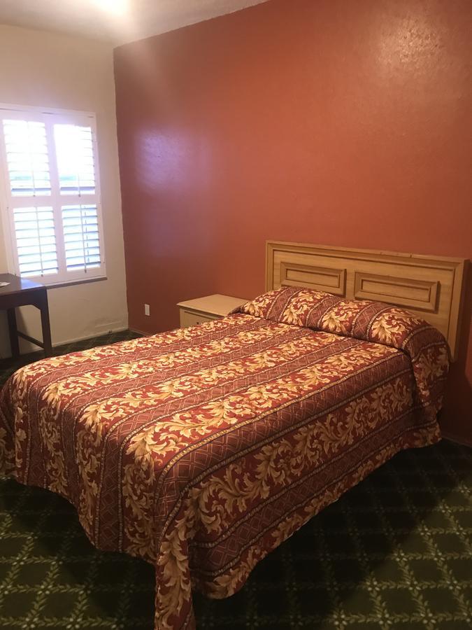 West Inn, Hollywood - La Los Angeles