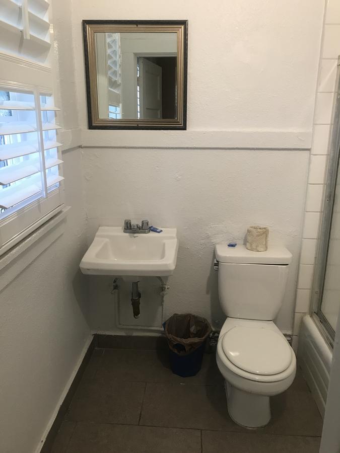 West Inn, Hollywood - La