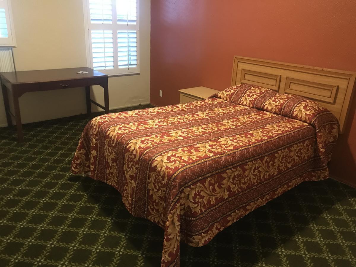 West Inn, Hollywood - La Motel Los Angeles