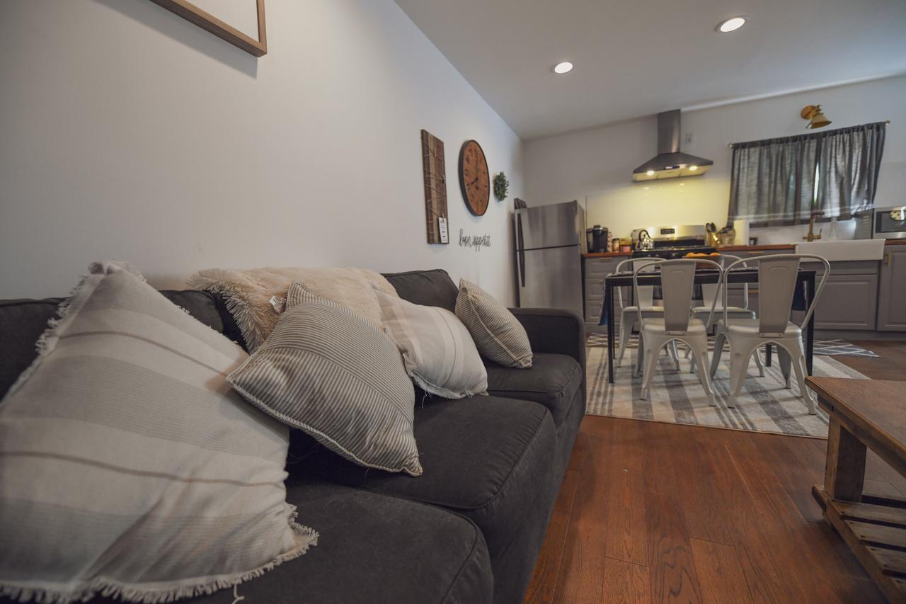 Charming Valley Village Permit # Hsr Two Three Zero Zero 2794 Casa de hóspedes *