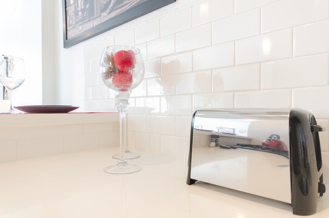 Marilyn Monroe Studio In Iconic Hollywood Towers Apartment Los Angeles