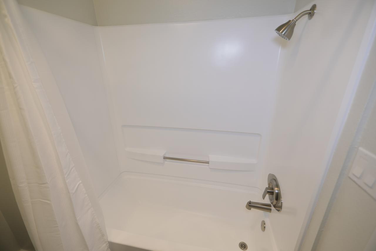 Hollywood Executive Residences Aparthotel 4*