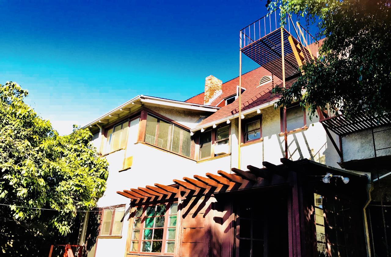 Hostel Downtown Mansion *