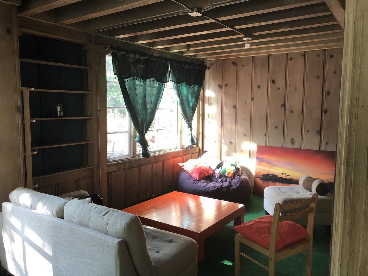 Hostel Downtown Mansion *