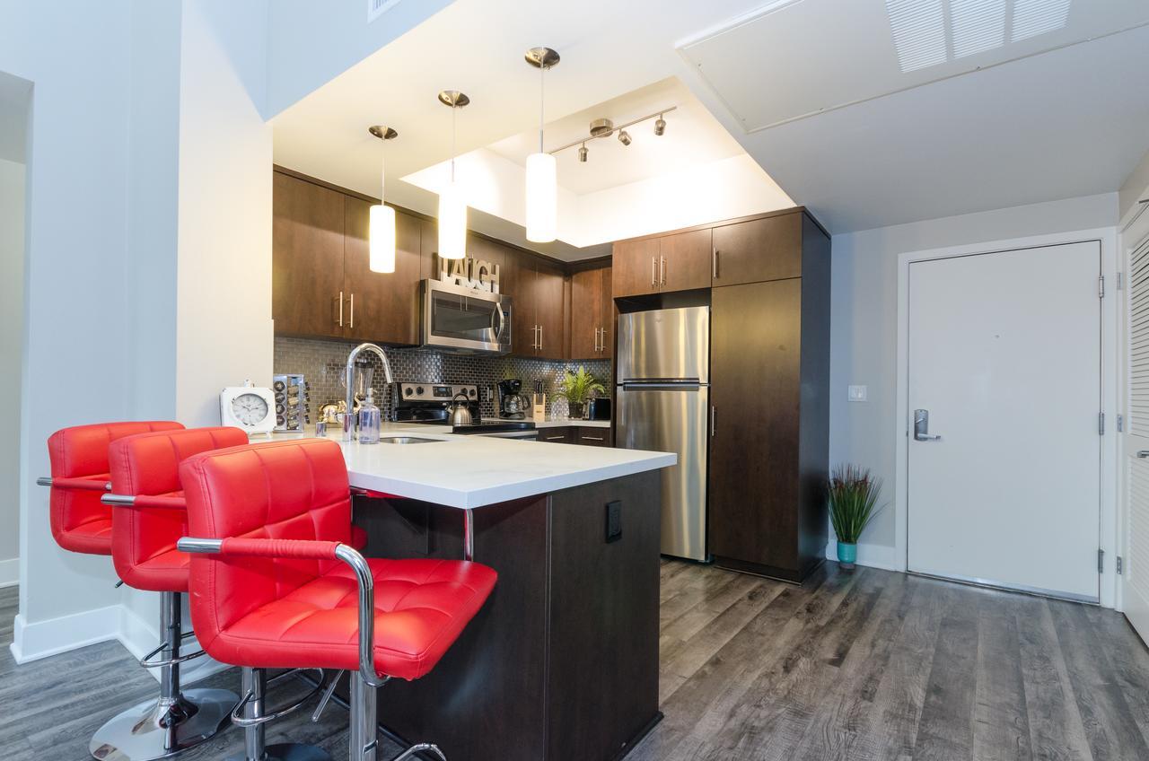 Hollywood Walk Of Fame Penthouse Apartment Los Angeles