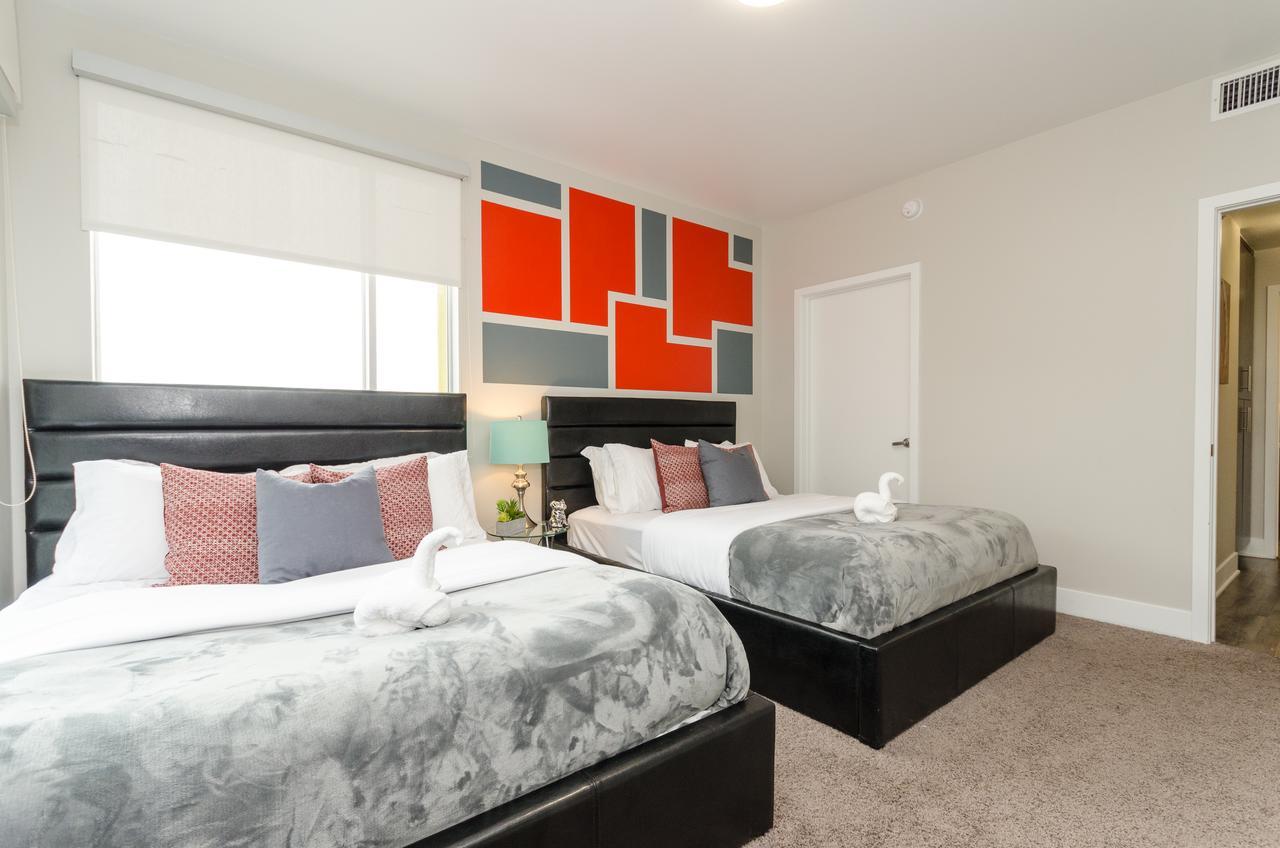 Hollywood Walk Of Fame Penthouse Apartment