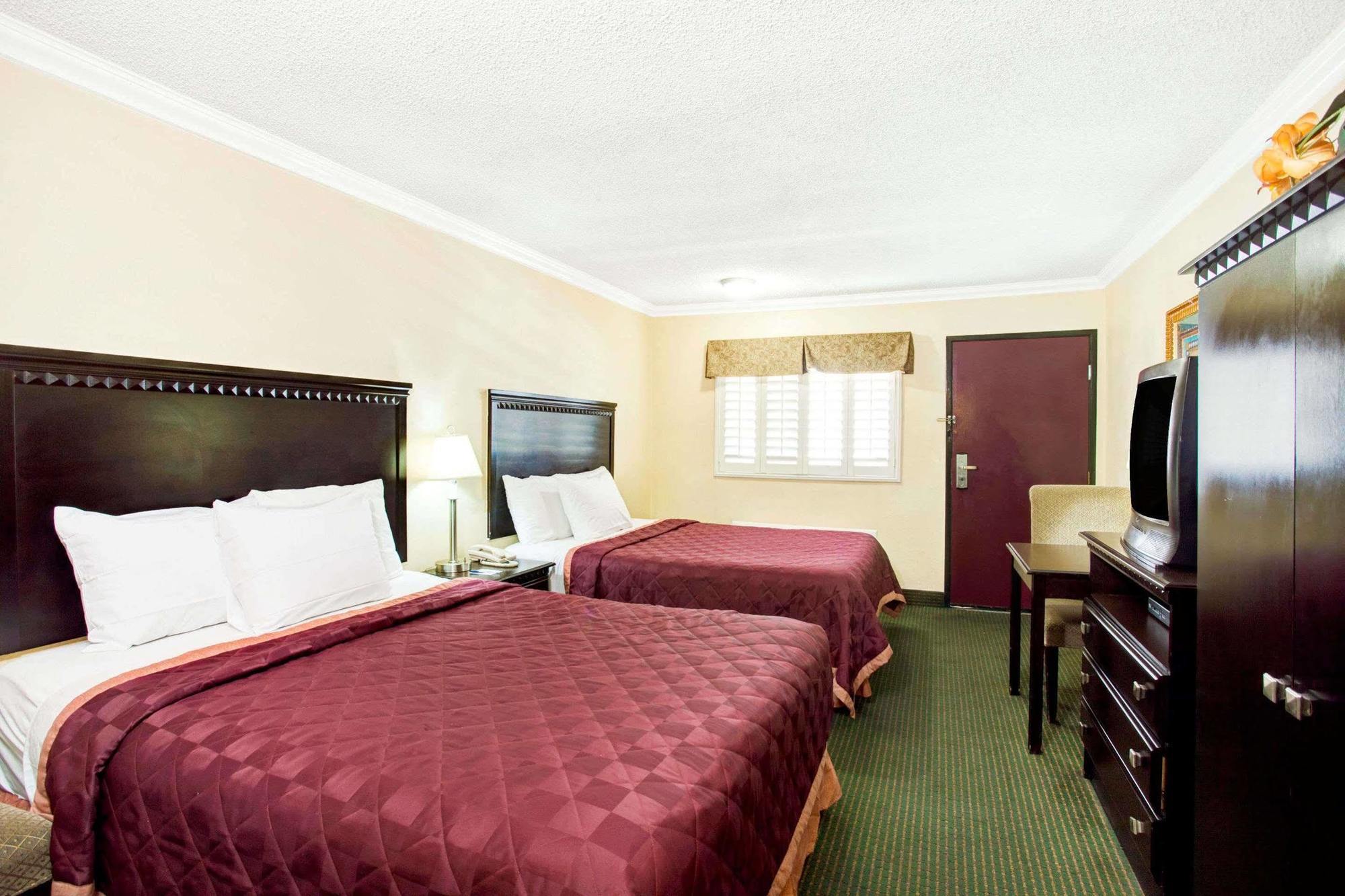 Travelodge By Wyndham Chatsworth Hotel Los Angeles