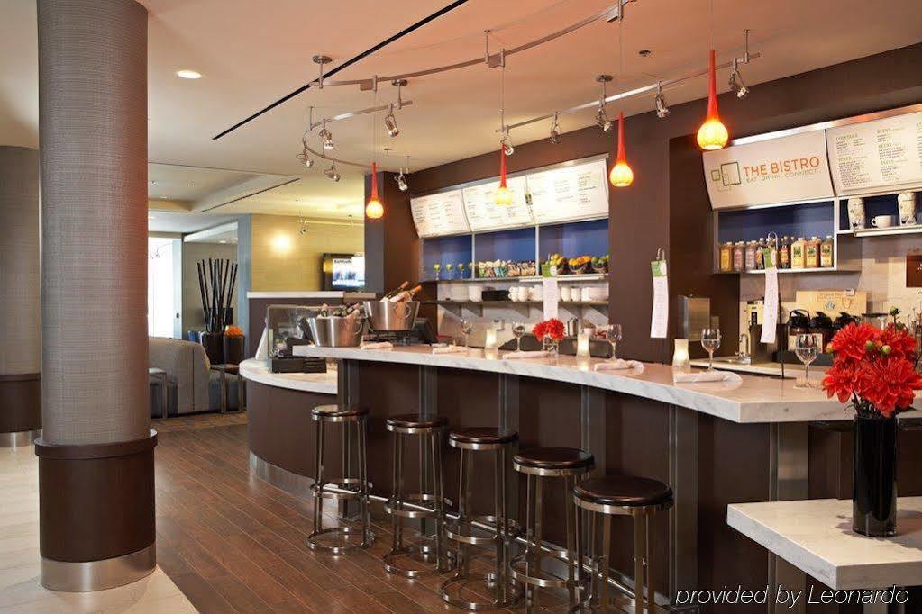Courtyard By Marriott Angeles Lax / Century Boulevard Hotel