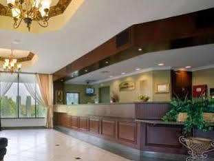 Howard Johnson By Wyndham Reseda &