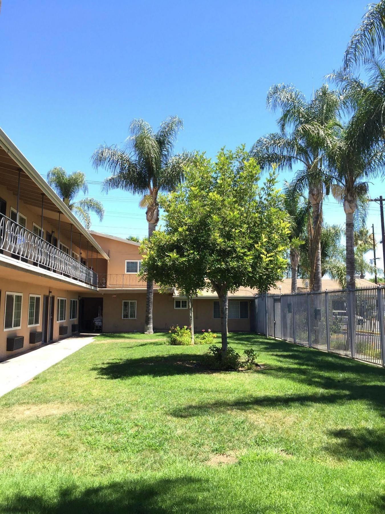 Hyland Van Nuys 2* Los Angeles