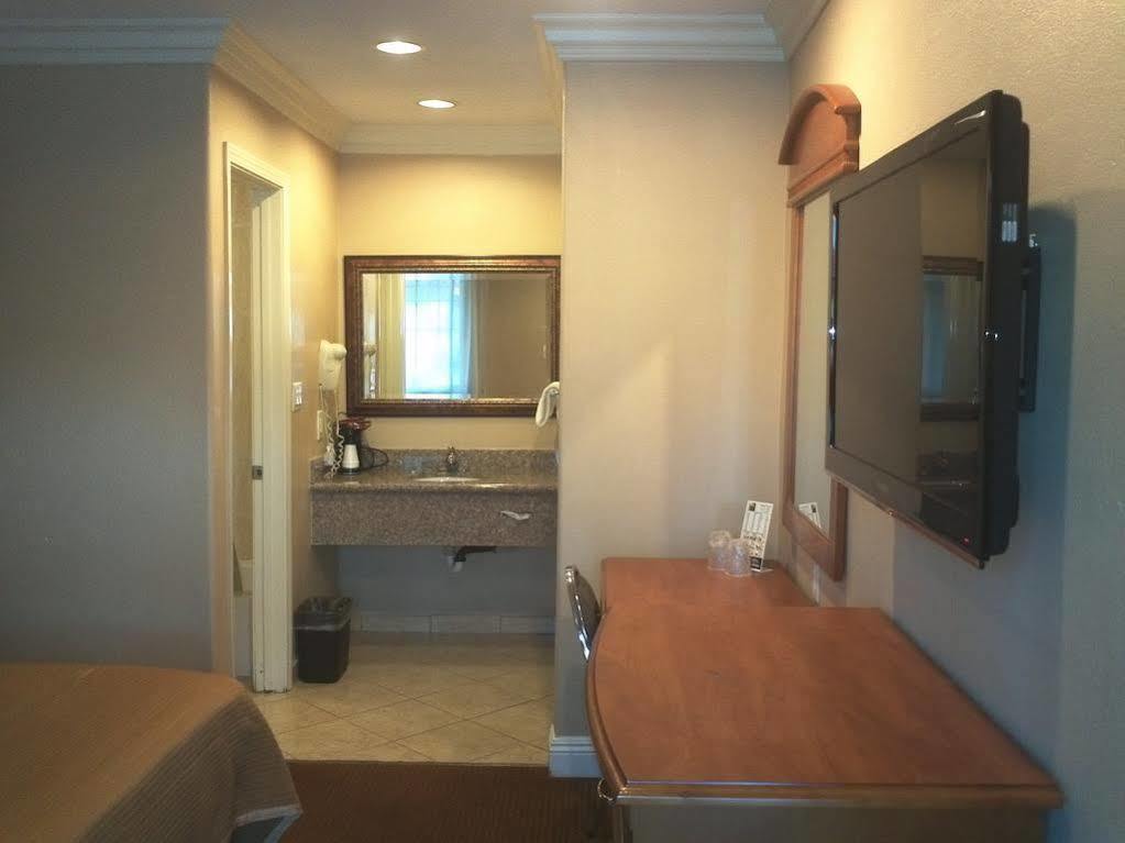 Motel Hyland Van Nuys 2*
