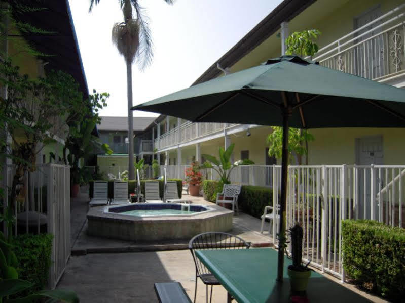 Cara Motel 2*