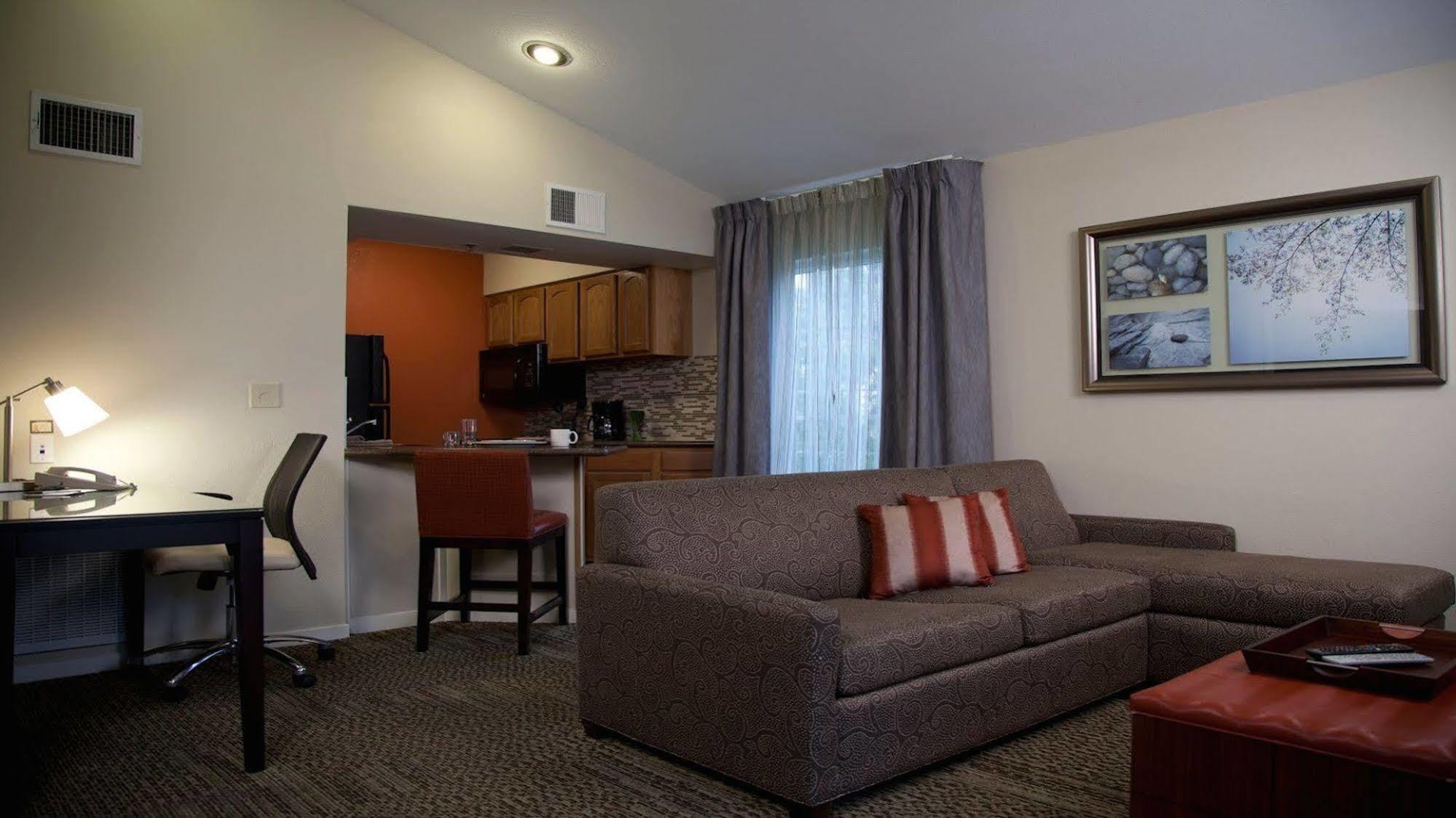 Hotel Sonesta Es Chatsworth 3*