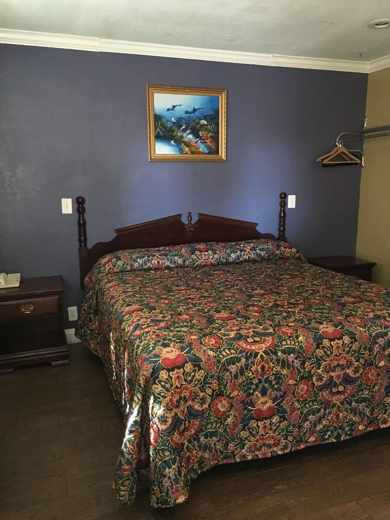 Hyde Park Motel 2*